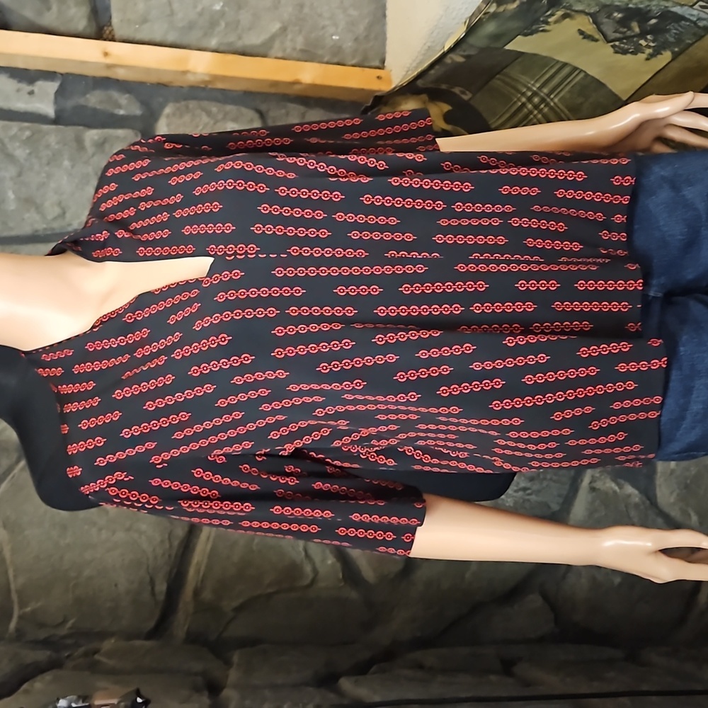 Madison Black Red Chain Link 1/4 Sleeve Blouse